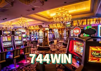 Jogos de Mesa Premium 744WIN - Blackjack, Roleta, Baccarat